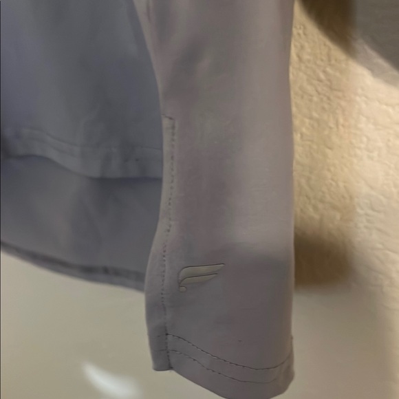 Fabletics Gray Raglan Ruched Sweatshirt - Picture 3 of 5